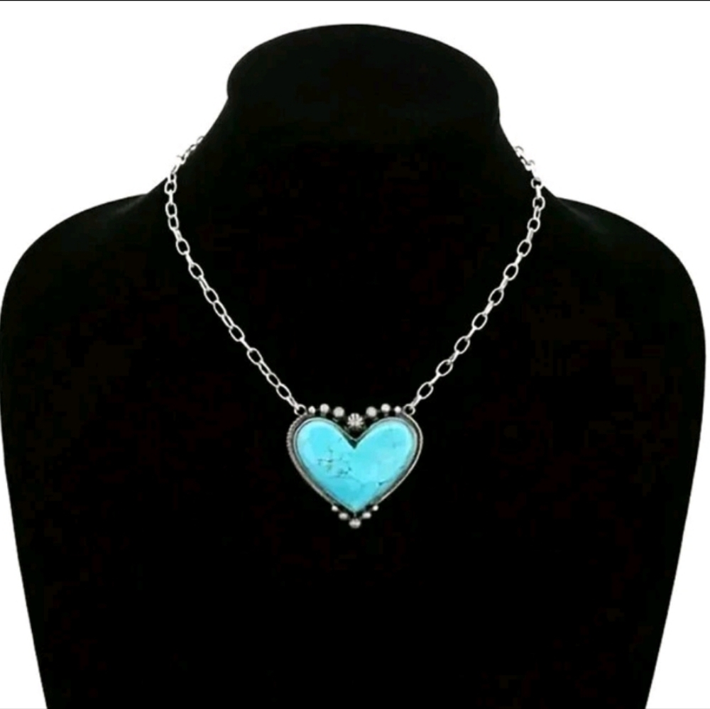 💙 Western Style Turquoise Heart Necklace